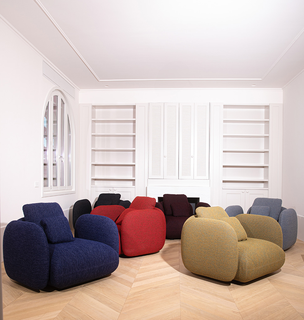 al2-Lounge Chairs