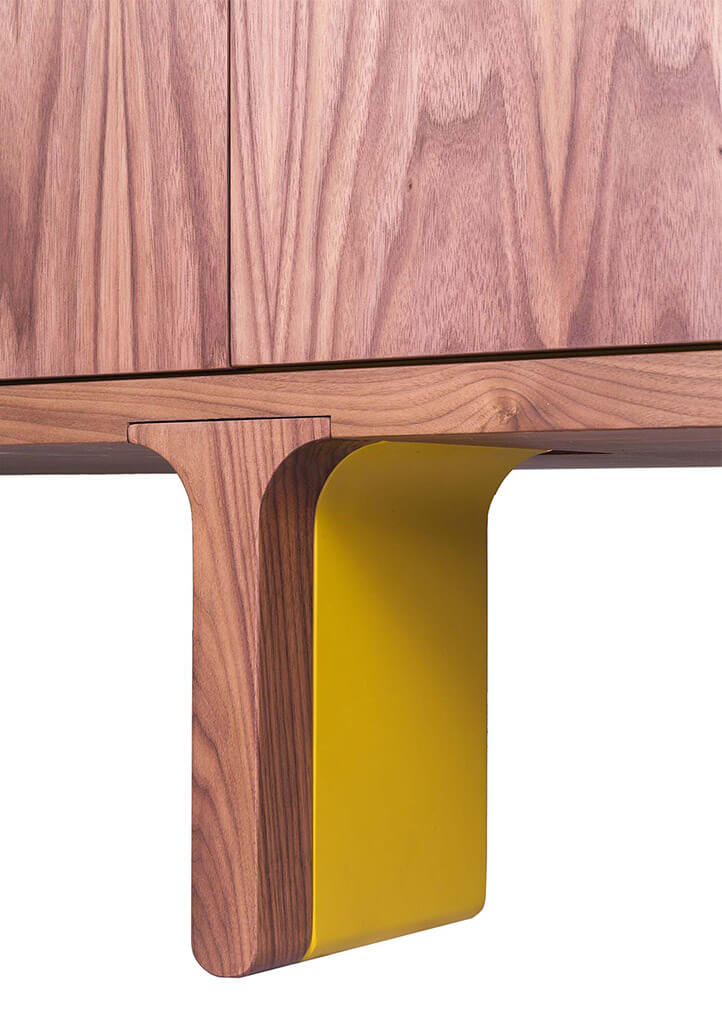 Detail of the leg in walnut and mustard yellow lacquer. al2, art for living