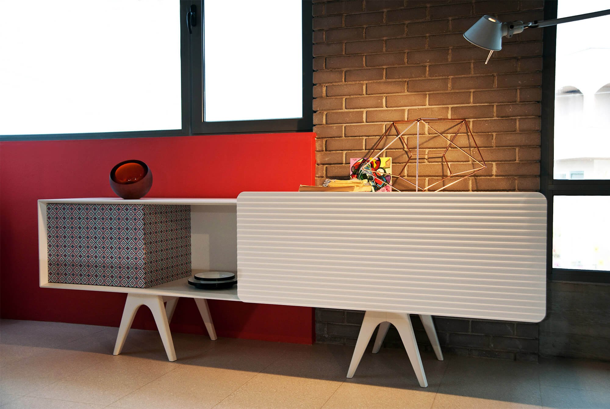 Bo-em B 003 sideboard in white lacquer and ethnic pattern. al2