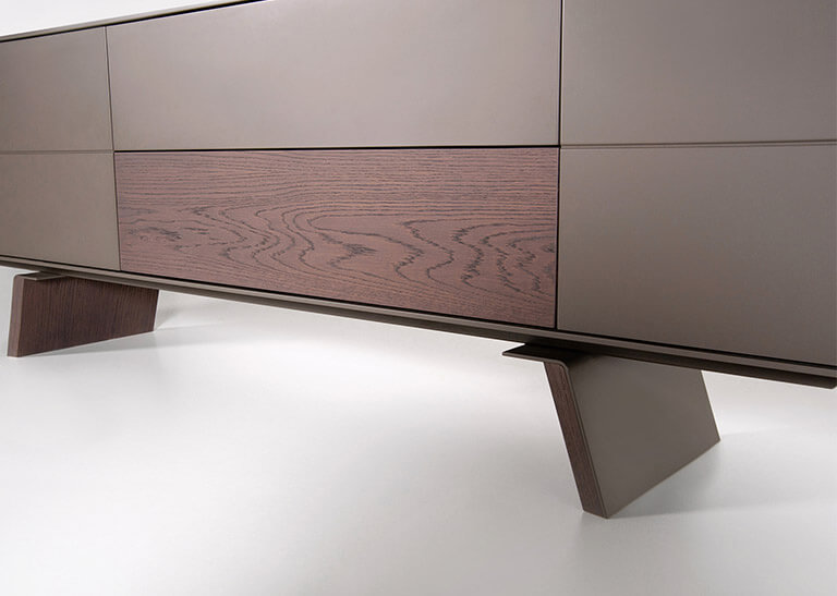 Detail of the e-klipse 018 sideboard