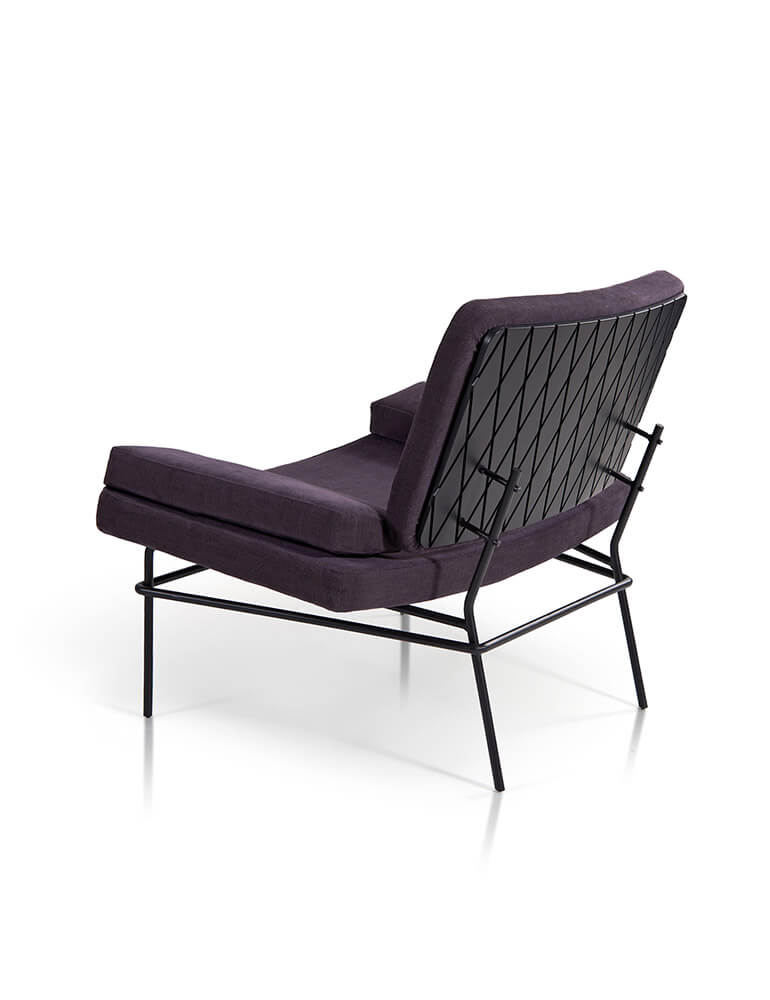 Lip armchair in black structure and aubergine fabric. al2, art for living