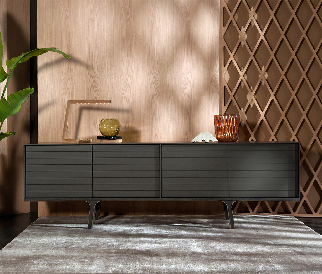 Mobius 018 sideboard in lacquer. al2, art for living