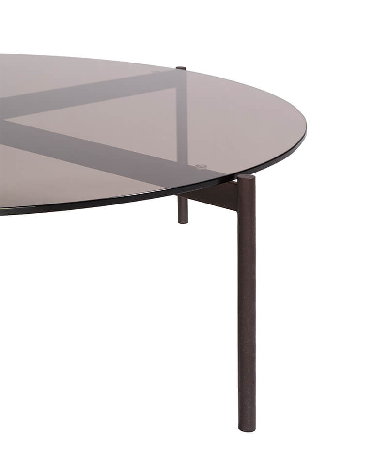 Detail of the o-rizon low table in glass top. al2