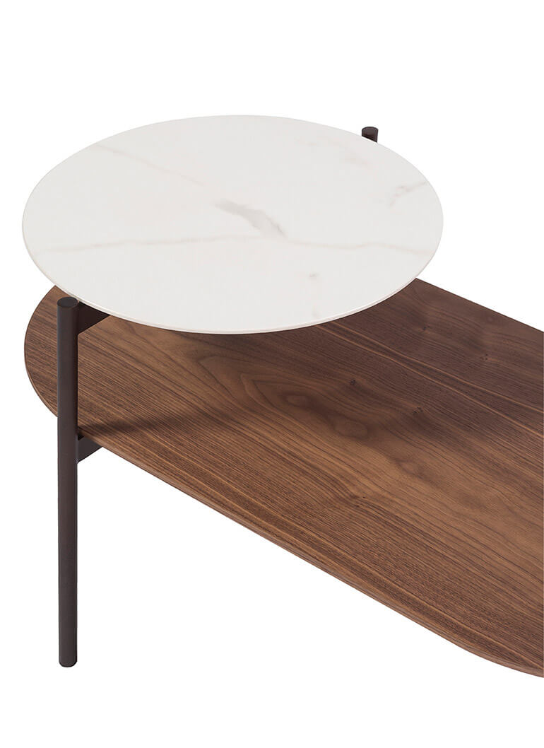 Side table in walnut and calacata ceramic top
