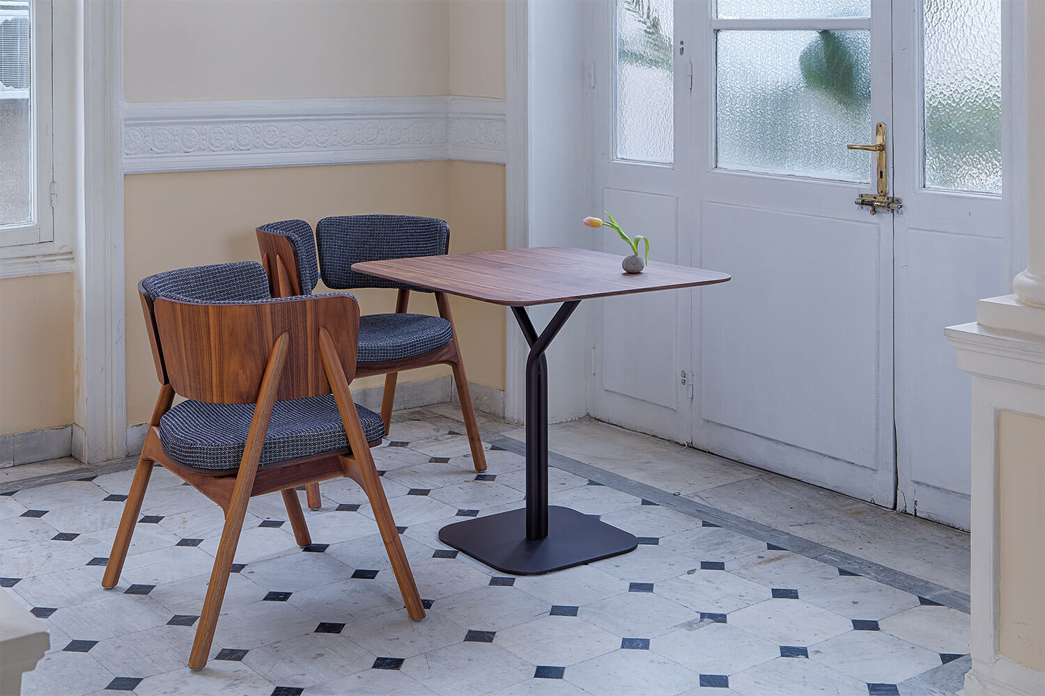 wood-oo 002 b dining table in walnut al2